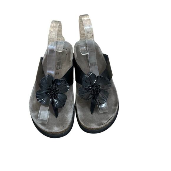 Mephisto Helen Toe Loop Sandal with floral embellishment Black Patent Size 8 - Picture 1 of 6